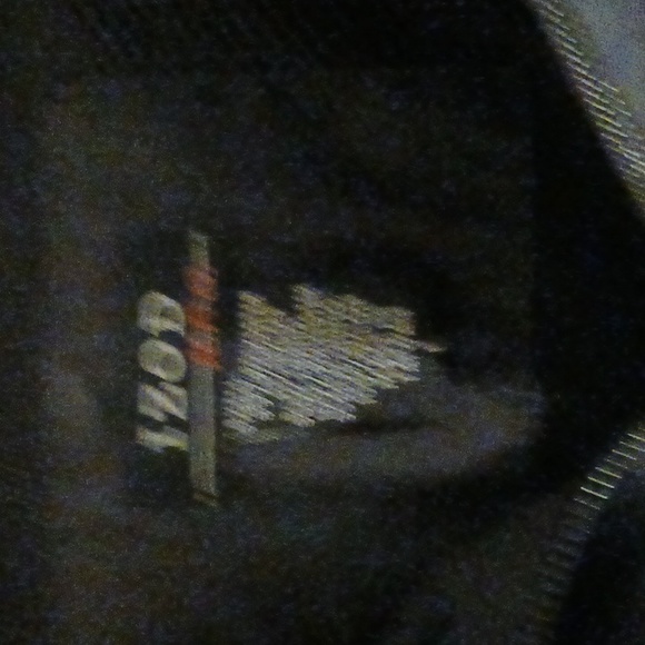 Izod long sleeve pullover - Picture 1 of 2